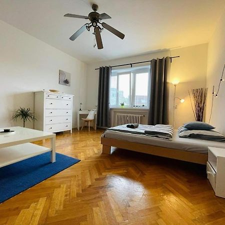 Lovely 2Bdr In Center, Wifi & Self-Check In Μπρατισλάβα Εξωτερικό φωτογραφία